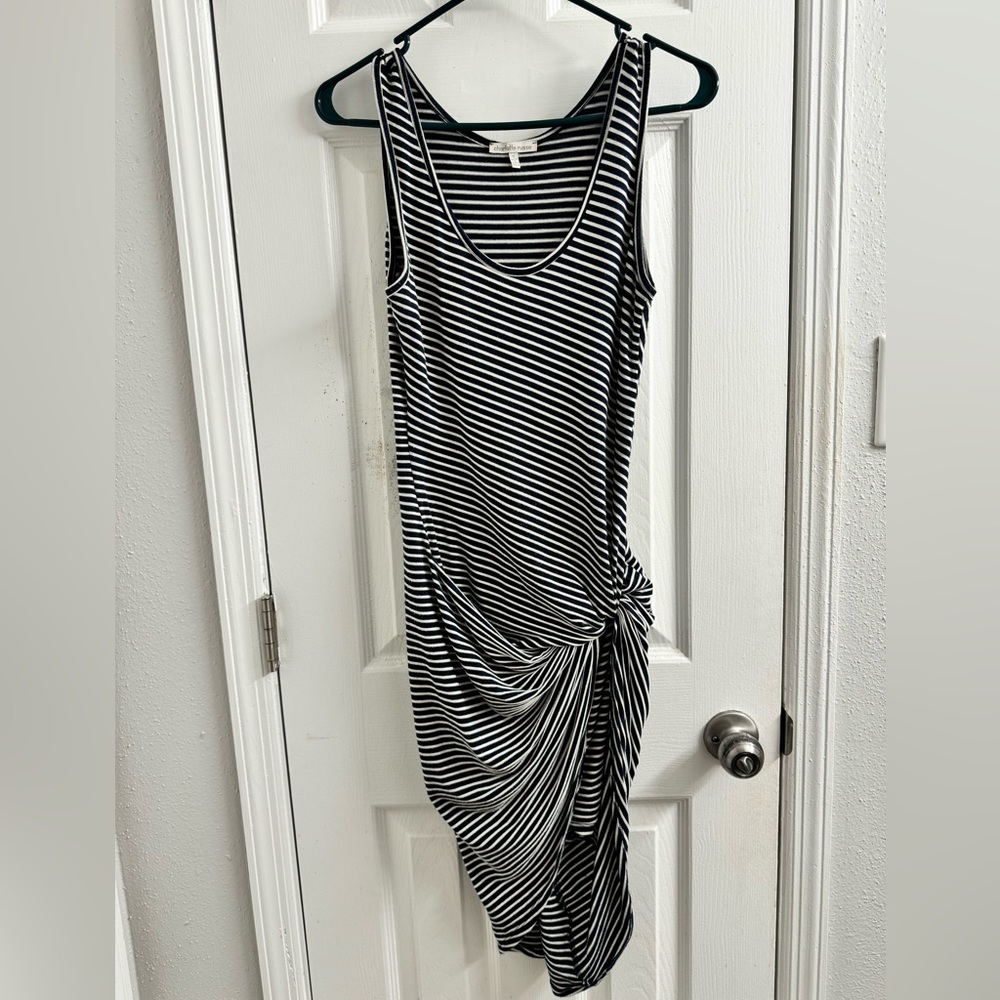 Asymmetric hem dress. Size-M